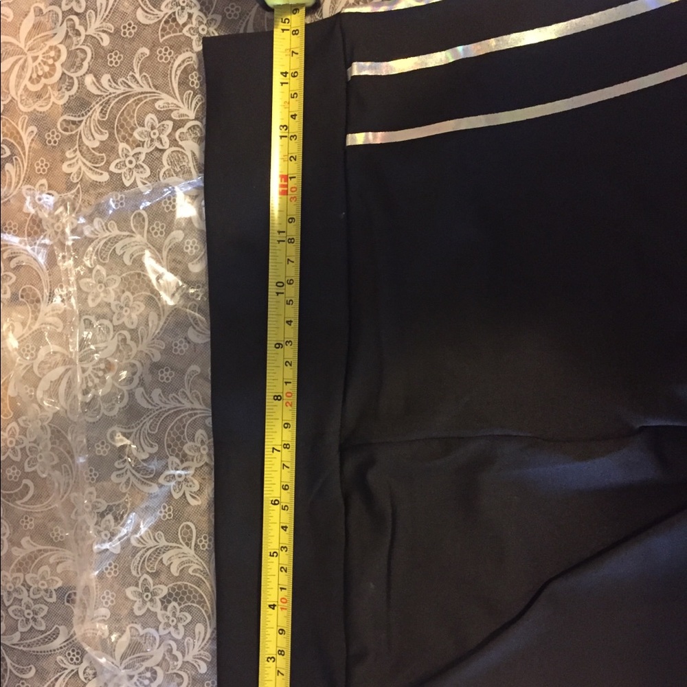 FIVE STAR FAVORITE HOLOGRAPHIC ATHLETIC LEGGINGS - Picture 7 of 8